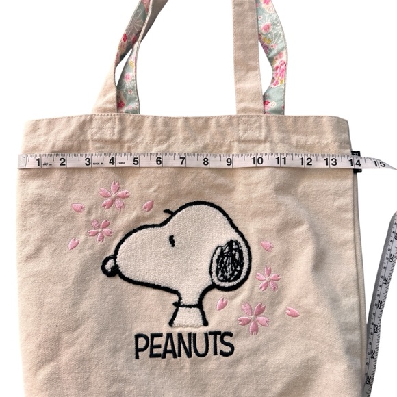Peanuts Canvas Tote Bag with Embroidered Snoopy Design - Picture 7 of 11